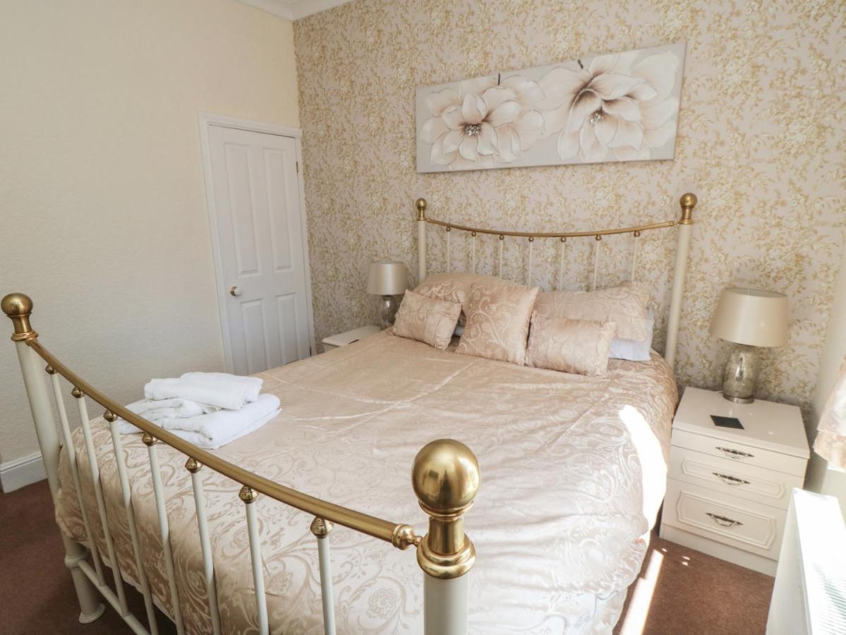 Wellington House Villa Bridlington Exterior photo
